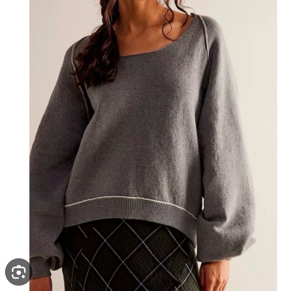 We The Free Gray Crew Neck Sweater